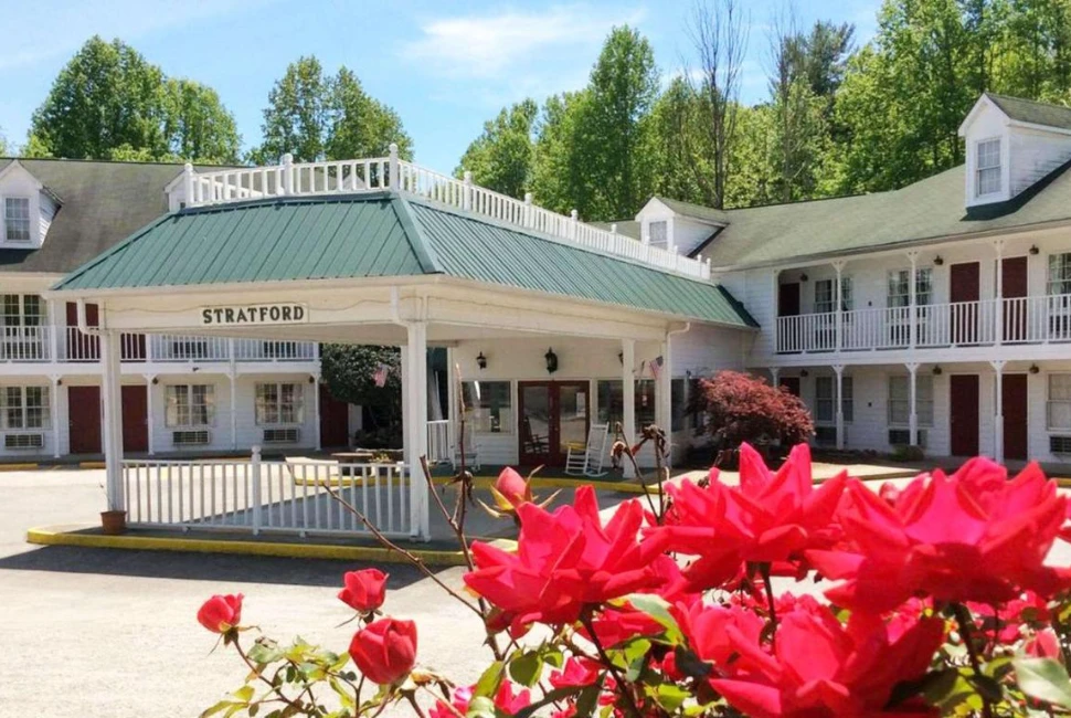 Discover Comfort and Adventure at Stratford Motor Inn East Ellijay